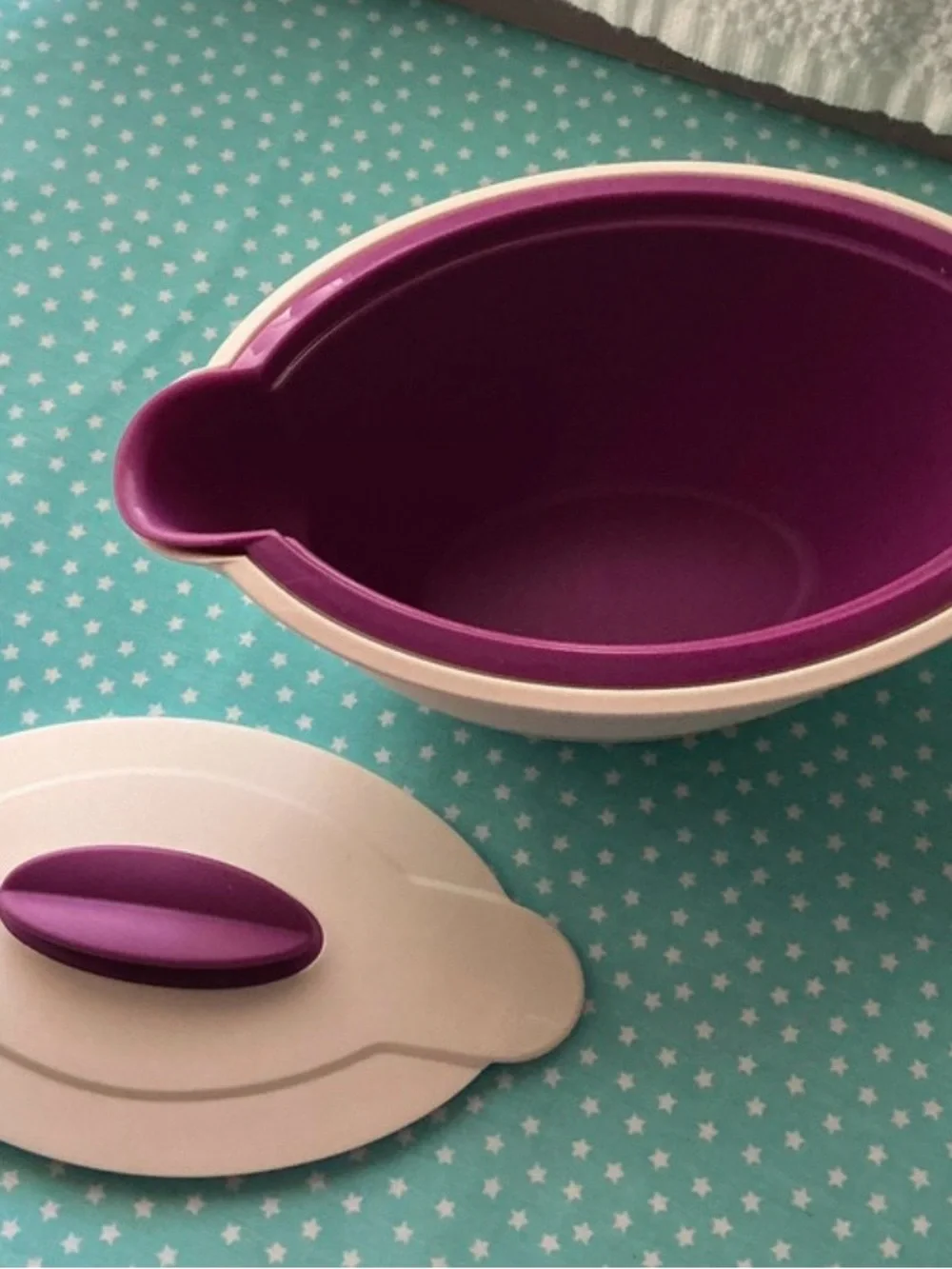 Tupperware Insulated Server